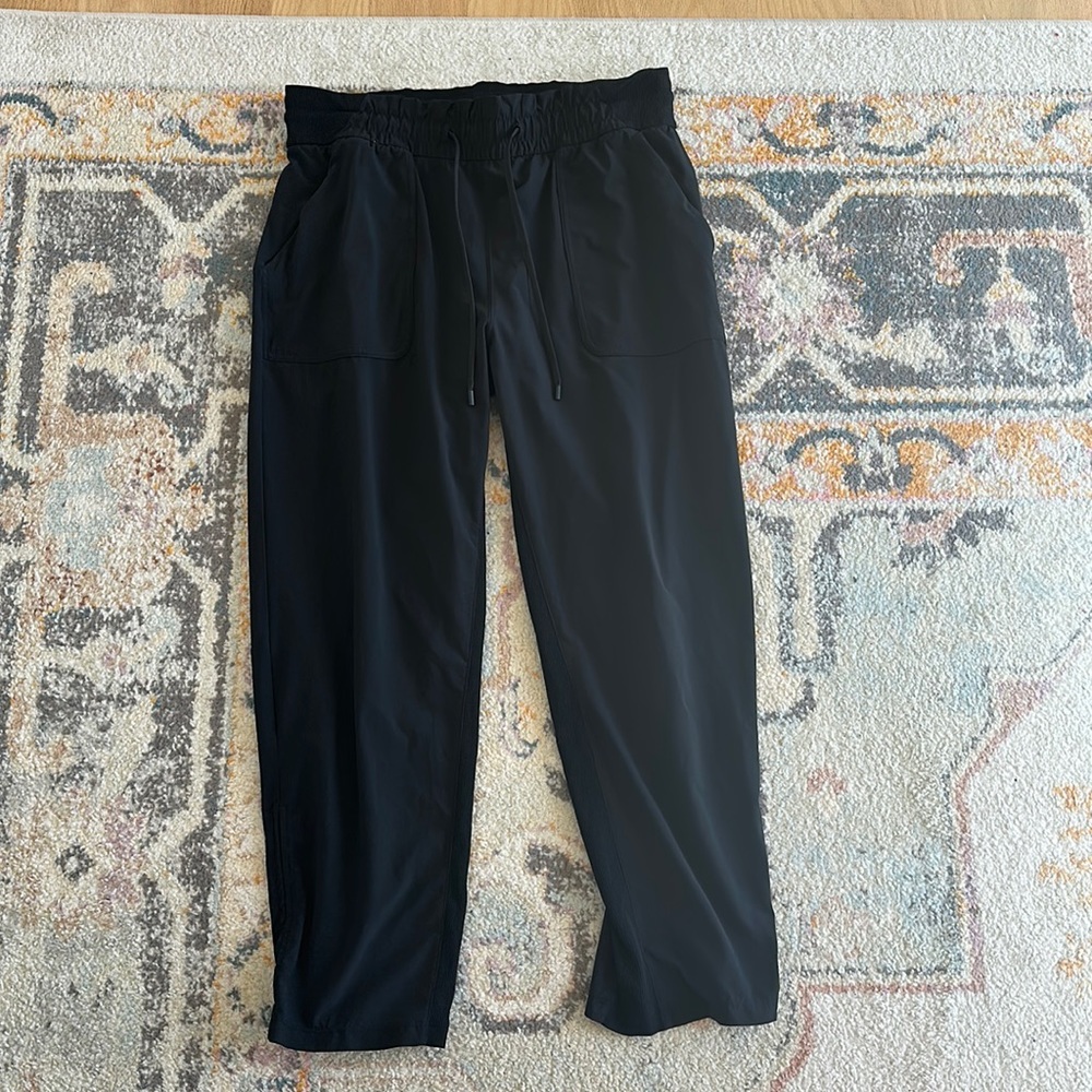 Lululemon black pants